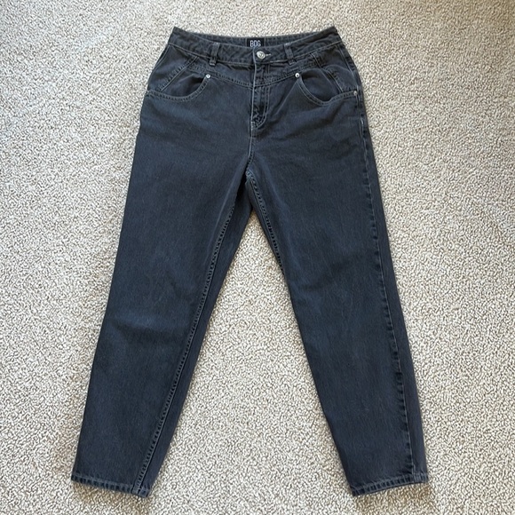 BDG Washed Black High-Waist Mom Jeans Size 30 - Picture 3 of 9